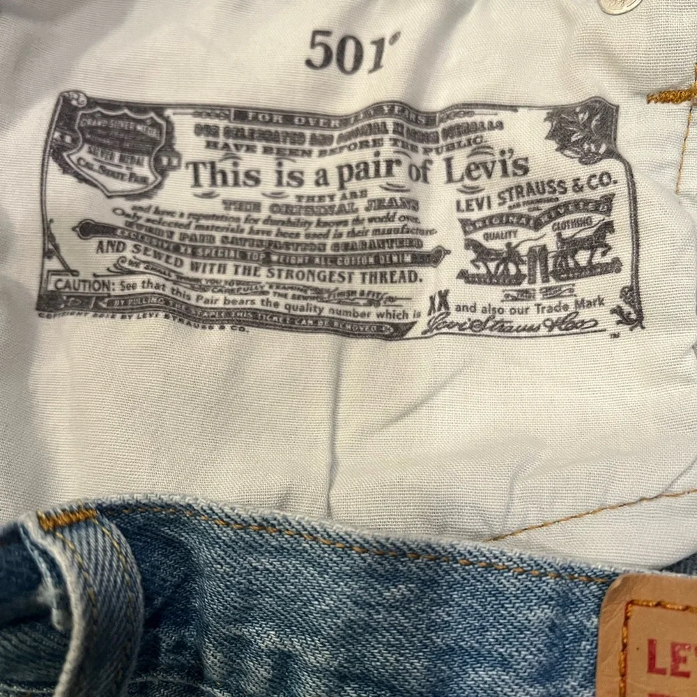 Levi’s 501 denim cutoff shorts size 30 waist - Picture 16 of 16